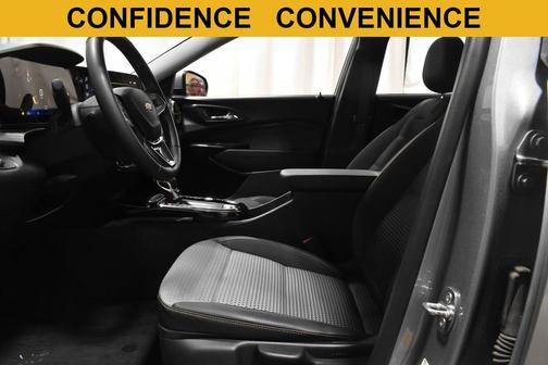 Sterling Gray Metallic 2024 Chevrolet Trax LT