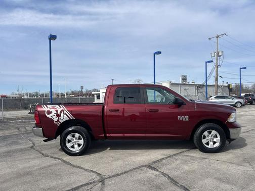 Delmonico Red Pearlcoat 2021 RAM 1500 Classic SLT
