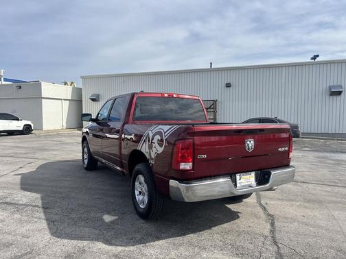 Delmonico Red Pearlcoat 2021 RAM 1500 Classic SLT