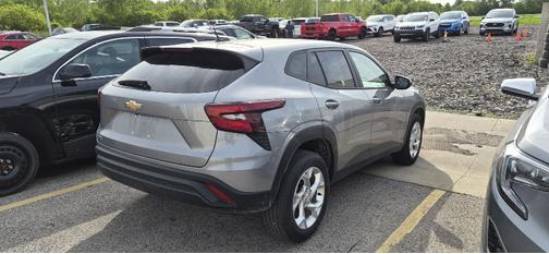 Sterling Gray Metallic 2024 Chevrolet Trax LS
