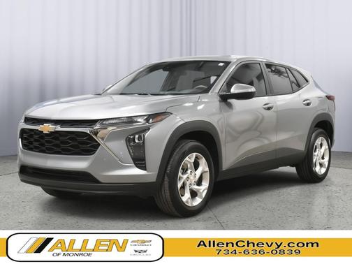 Sterling Gray Metallic 2024 Chevrolet Trax LS