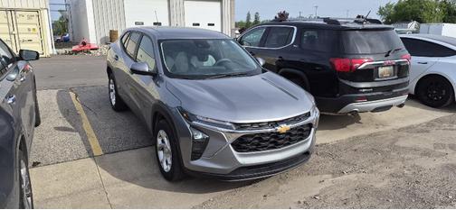Sterling Gray Metallic 2024 Chevrolet Trax LS