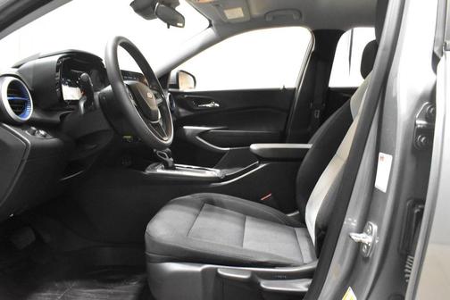 Sterling Gray Metallic 2024 Chevrolet Trax LS