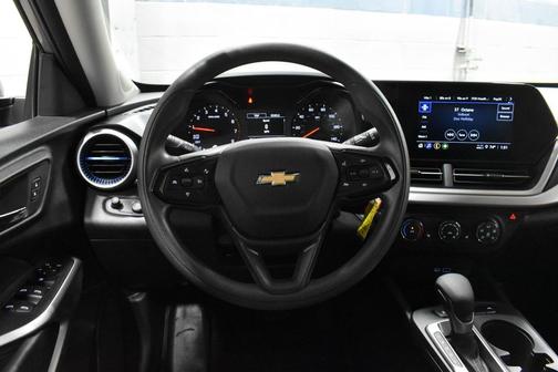 Sterling Gray Metallic 2024 Chevrolet Trax LS