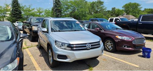 2017 Volkswagen Tiguan 2.0T Wolfsburg Edition