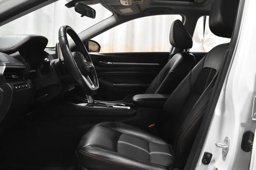 WHITE 2023 Nissan Altima SR Intelligent AWD