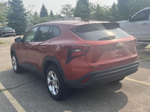 2024 Chevrolet Trax LS