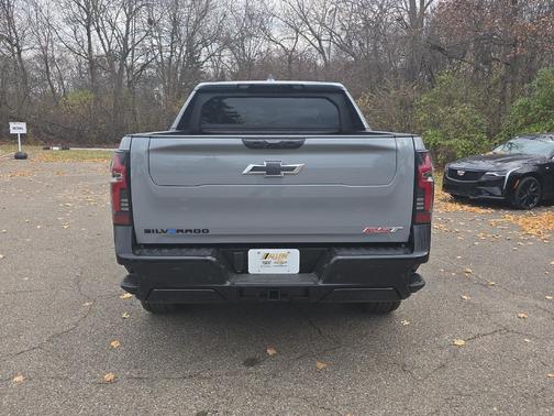 2025 Chevrolet Silverado EV RST