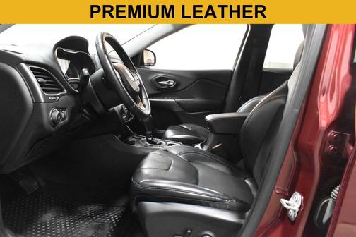 Velvet Red Pearlcoat 2019 Jeep Cherokee Latitude Plus