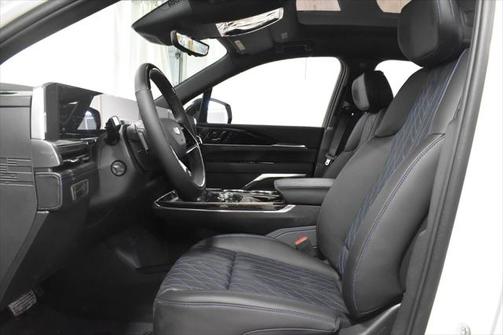 2025 Cadillac Escalade Luxury
