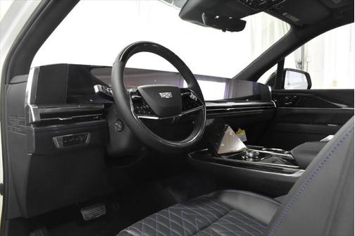2025 Cadillac Escalade Luxury