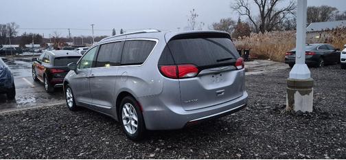 2018 Chrysler Pacifica Touring-L