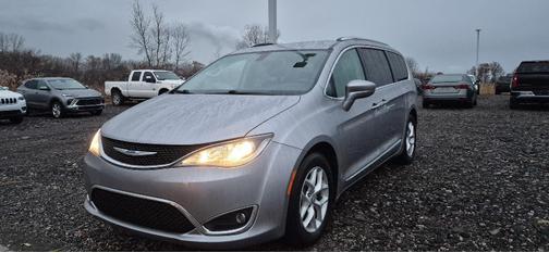 2018 Chrysler Pacifica Touring-L