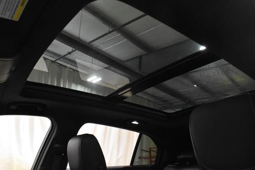 Stellar Black Metallic 2021 Cadillac XT4 Premium Luxury