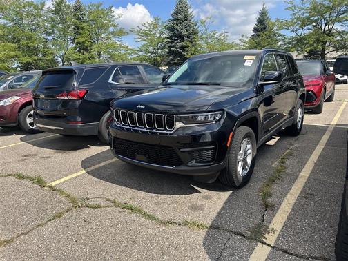 2023 Jeep Grand Cherokee Laredo