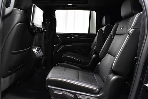 2022 Cadillac Escalade ESV Premium Luxury
