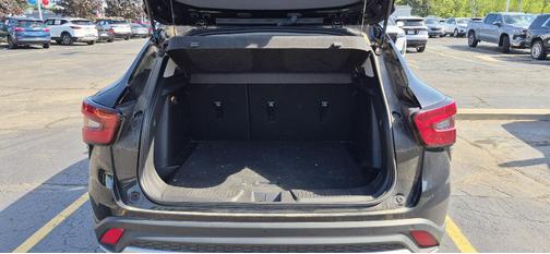 Mosaic Black Metallic 2024 Chevrolet Trax LT