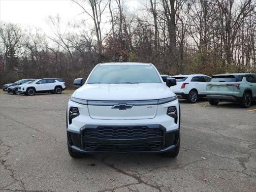 2025 Chevrolet Silverado EV RST
