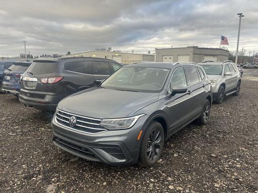 2023 Volkswagen Tiguan 2.0T SE