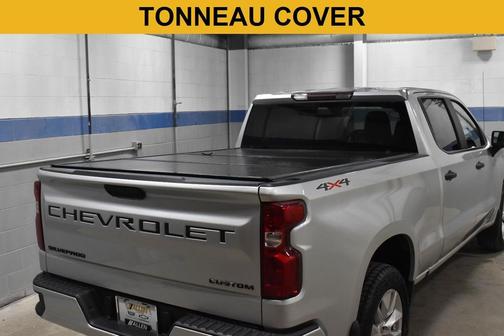 Silver Ice Metallic 2022 Chevrolet Silverado 1500 Custom