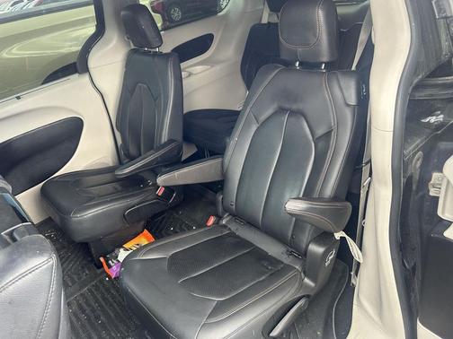 2020 Chrysler Pacifica Touring-L Plus