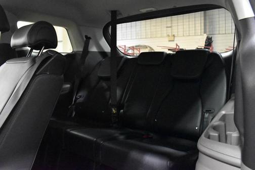 Flare Red 2025 Kia Carnival LXS