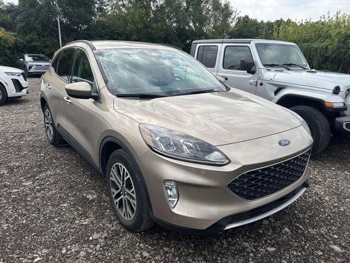2020 Ford Escape SEL