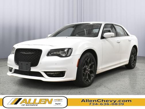 2023 Chrysler 300 Touring