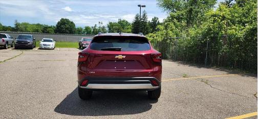 2025 Chevrolet Trax LT