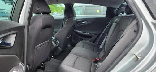 2022 Chevrolet Malibu FWD LT