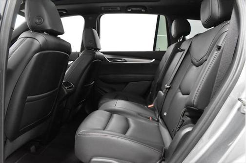 2024 Cadillac XT6 Luxury FWD