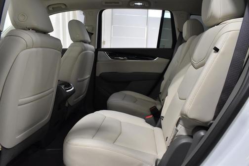 2025 Cadillac XT6 Premium Luxury FWD