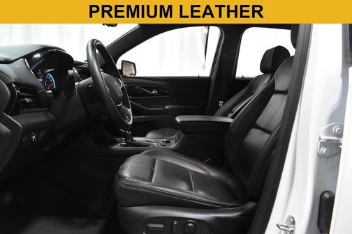 Summit White 2023 Chevrolet Traverse RS