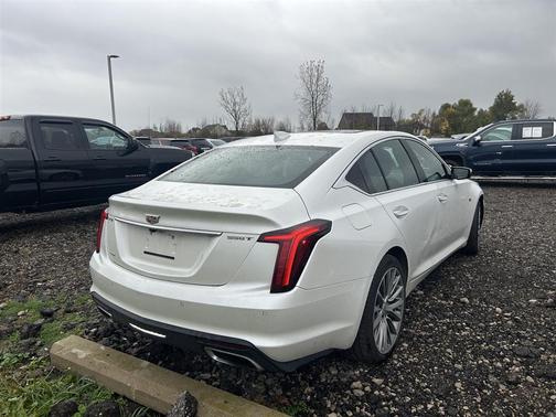 2022 Cadillac CT5 Premium Luxury