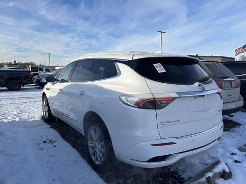 2022 Buick Enclave AWD Avenir