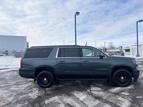 2019 Chevrolet Suburban LT