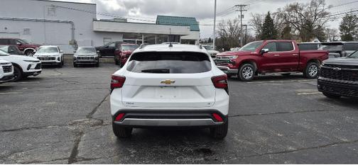 Summit White 2026 Chevrolet Trax LT