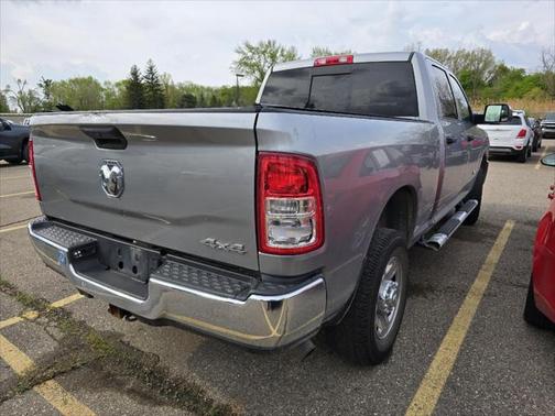 2019 RAM 2500 Tradesman Crew Cab 4x4 6'4' Box