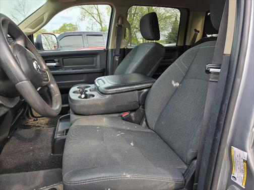 2019 RAM 2500 Tradesman Crew Cab 4x4 6'4' Box