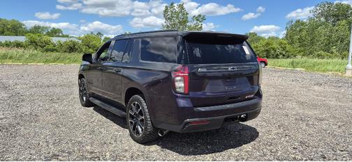 Black 2022 Chevrolet Suburban RST