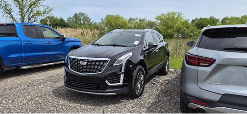 Stellar Black Metallic 2021 Cadillac XT5 Premium Luxury