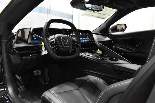 2026 Chevrolet Corvette Stingray w/2LT