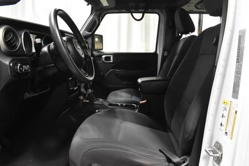 Bright White Clearcoat 2018 Jeep Wrangler Unlimited Sport