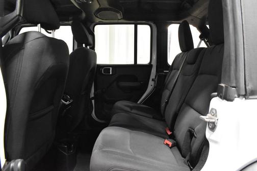Bright White Clearcoat 2018 Jeep Wrangler Unlimited Sport