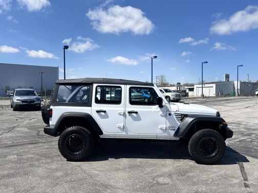 Bright White Clearcoat 2018 Jeep Wrangler Unlimited Sport