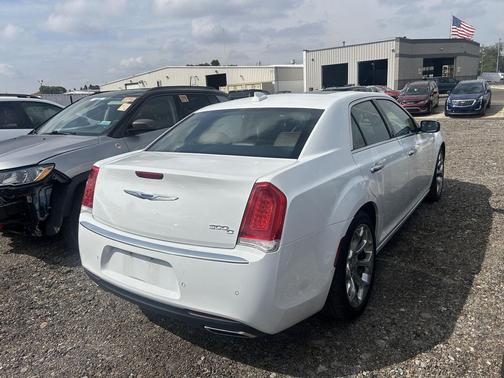 2019 Chrysler 300 C