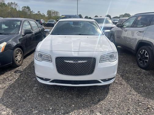 2019 Chrysler 300 C