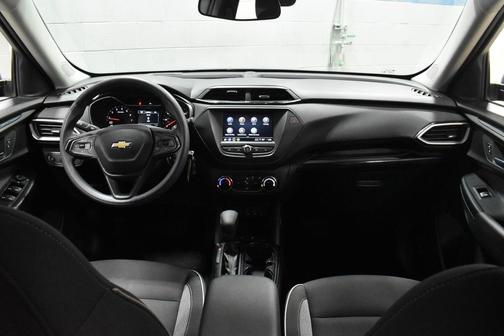 Mosaic Black Metallic 2023 Chevrolet Trailblazer LS