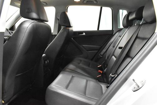 Reflex Silver Metallic 2017 Volkswagen Tiguan 2.0T Wolfsburg Edition