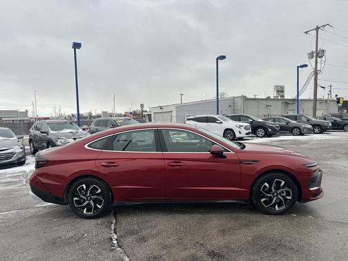 2025 Hyundai SONATA SEL